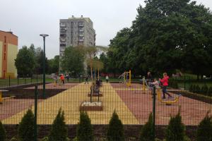 Place zabaw i siłownie na powietrzu